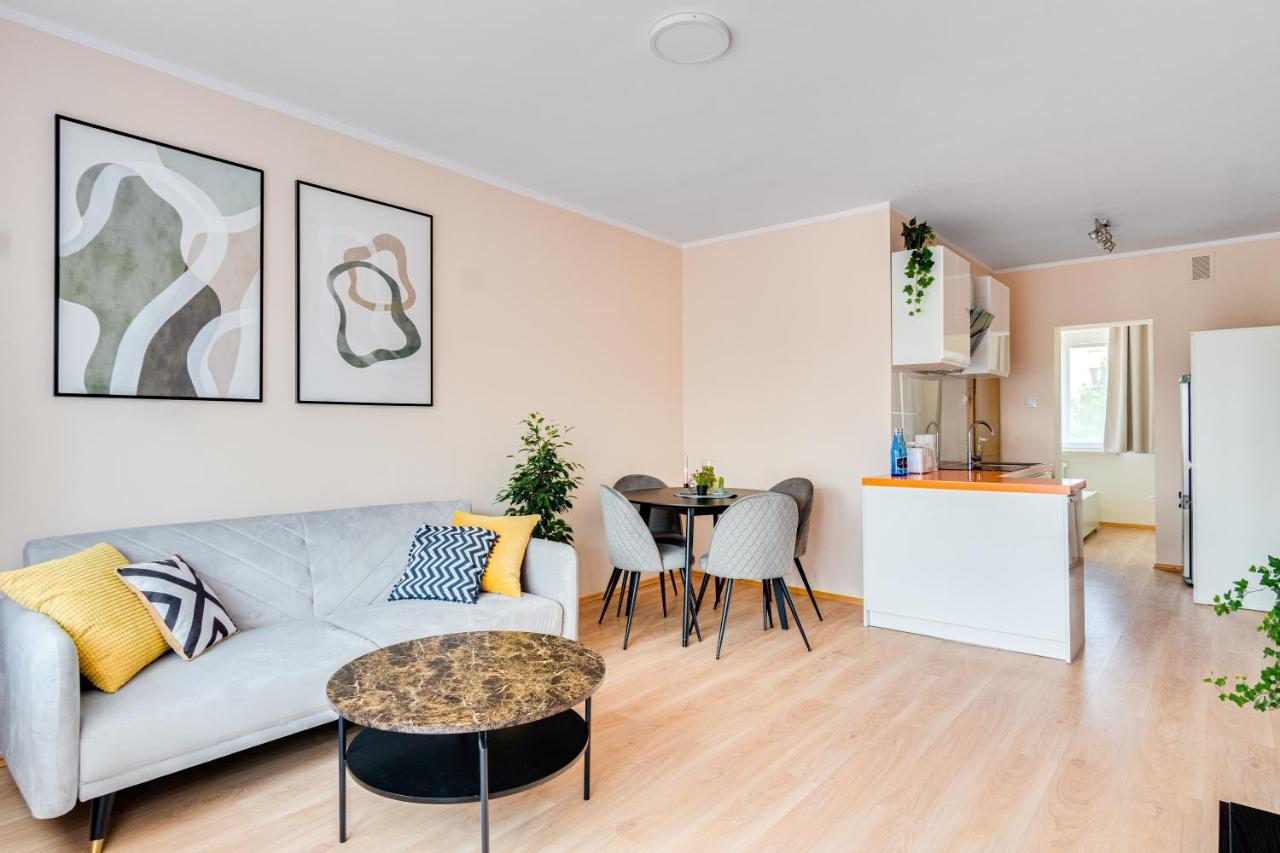 Apartament Sloneczny, Pw Invest Home เคดเยร์ซิน-โคซเลอ ภายนอก รูปภาพ